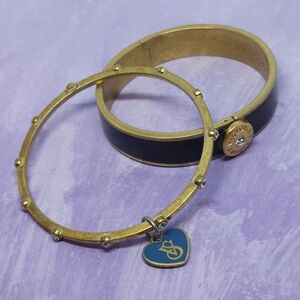 👍5 For $20Victoria Secret Set Of2 Vintage Bracelets Gold Tone Bangle Logo Charm